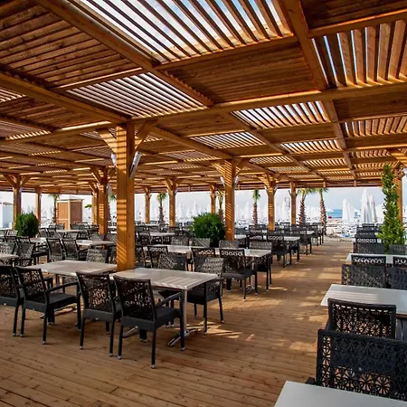 Dream World Aqua Hotel