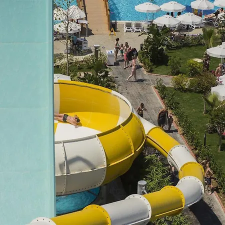 Dream World Aqua 5* Sidé