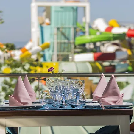 Hotel Dream World Aqua 5*