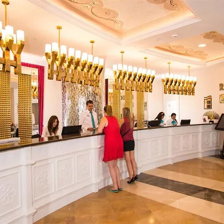 Dream World Aqua Hotel