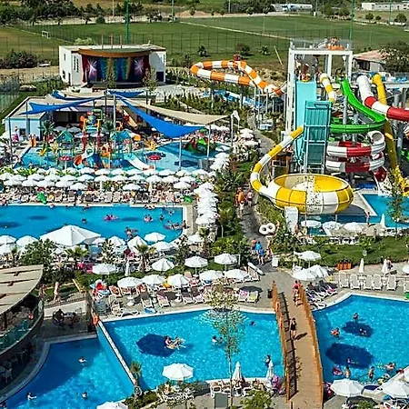 Dream World Aqua Hotel 5*