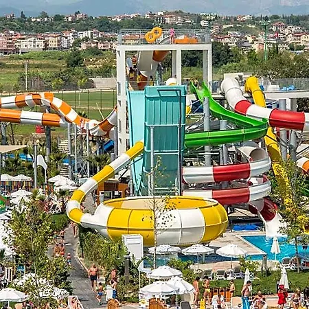 Hotel Dream World Aqua 5*