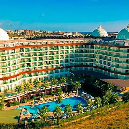 Dream World Aqua Hotel 5*
