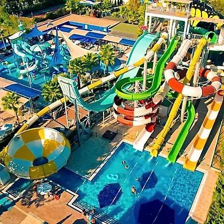 Dream World Aqua Hotel