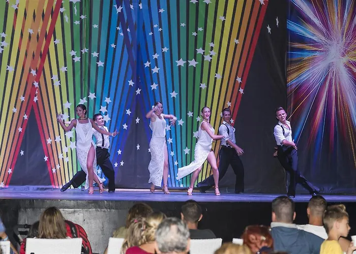 Otel Dream World Aqua 5*