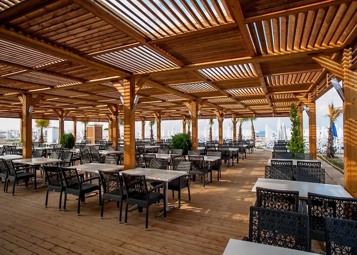 Dream World Aqua Hotel