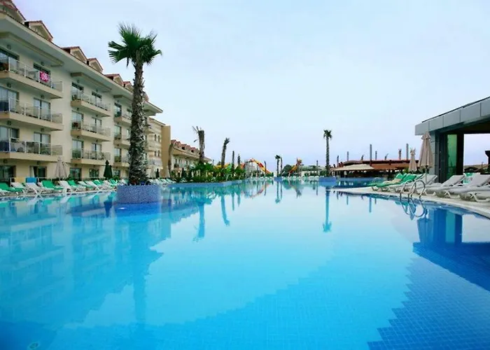 Dream World Aqua 5* Side