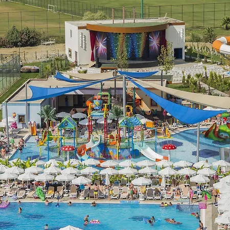Dream World Aqua Hotel Side